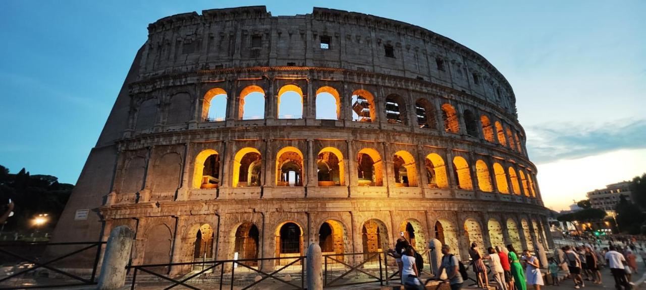 Colosseo Con Il Cuore Rom Exterior foto